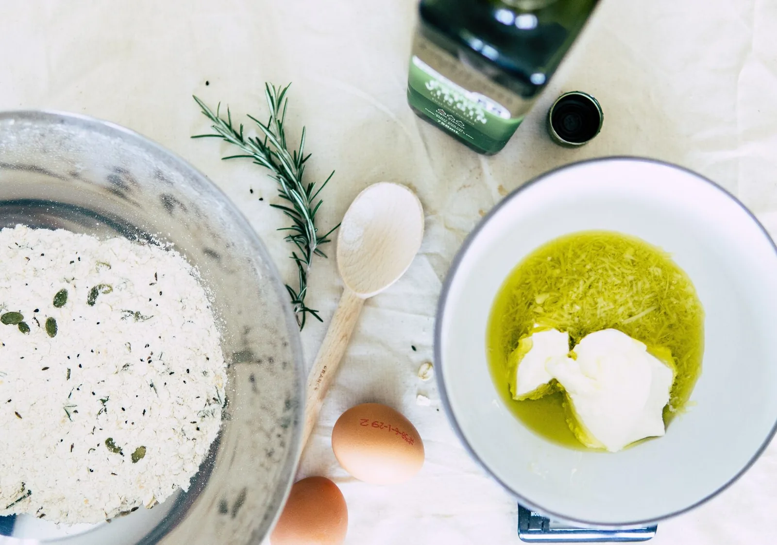 Drinking Olive Oil For The Skin: 10 Benefits