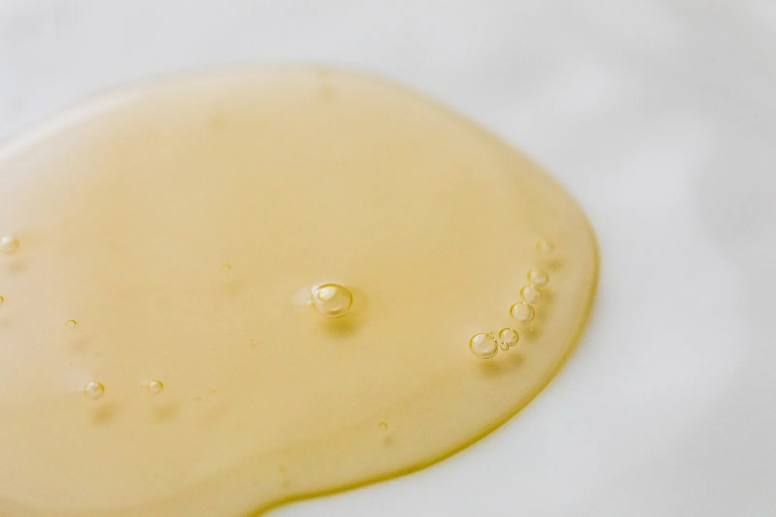 While drinking olive oil is not a substitute for cream, it can provide additional support against sun damage. 